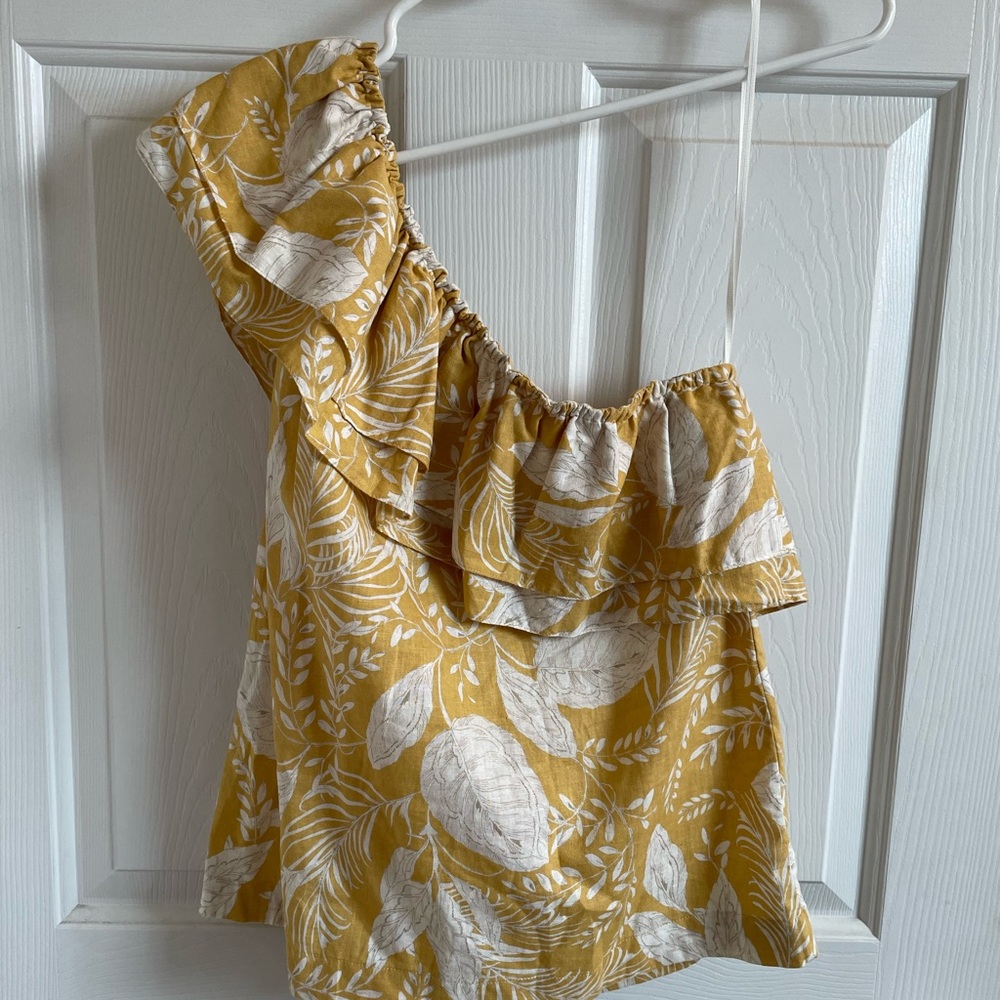 Sezane Adeline Floral One-Shoulder Top in Yellow and White